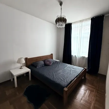 Valdemara Palace - 2 Bedrooms And Free Parking